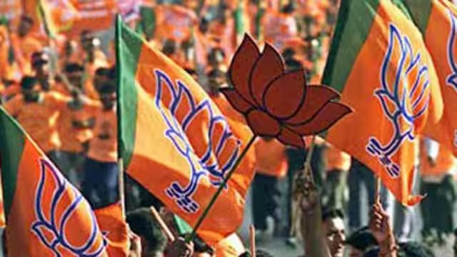 चुनाव से पहले राजस्थान बीजेपी में नया संकट, केंद्रीय मंत्री मेघवाल के खिलाफ बगावत!